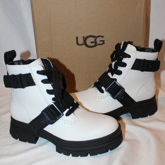 NIB UGG WOMEN'S ASHTON LEATHER MOTO BOOTS BLACK WHITE SZ‎ 7 - Picture 1 of 7